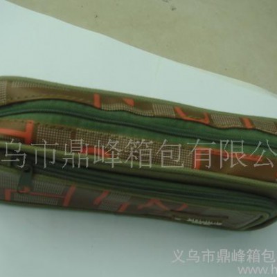鼎峰箱包专业生产学生笔袋、卡通笔袋、欢迎来样订做
